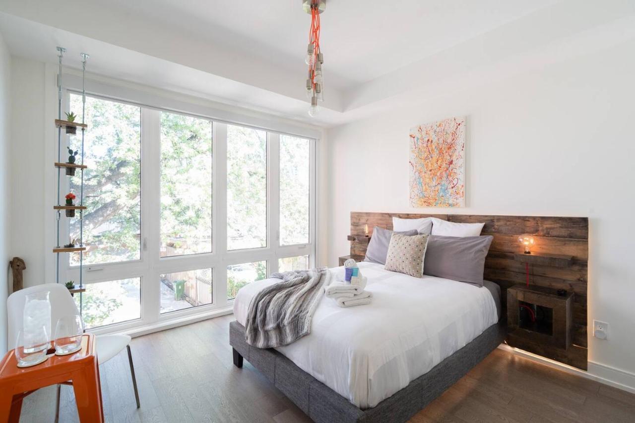 Elegant Downtown Home Торонто Екстериор снимка